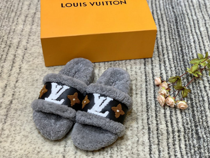 Lou1su1tt slides