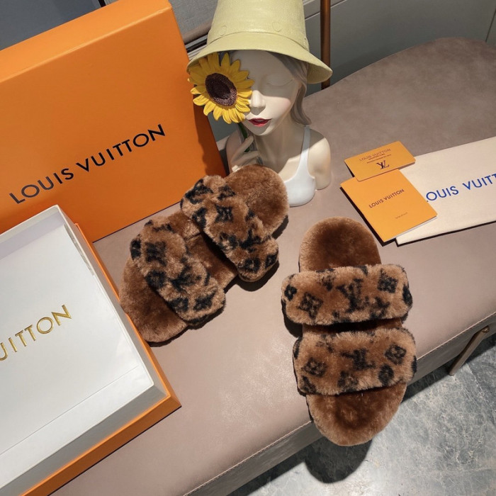 Lou1su1tt slides