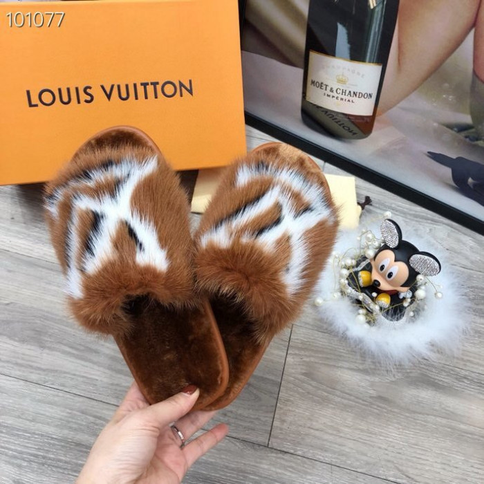 Lou1su1tt slides