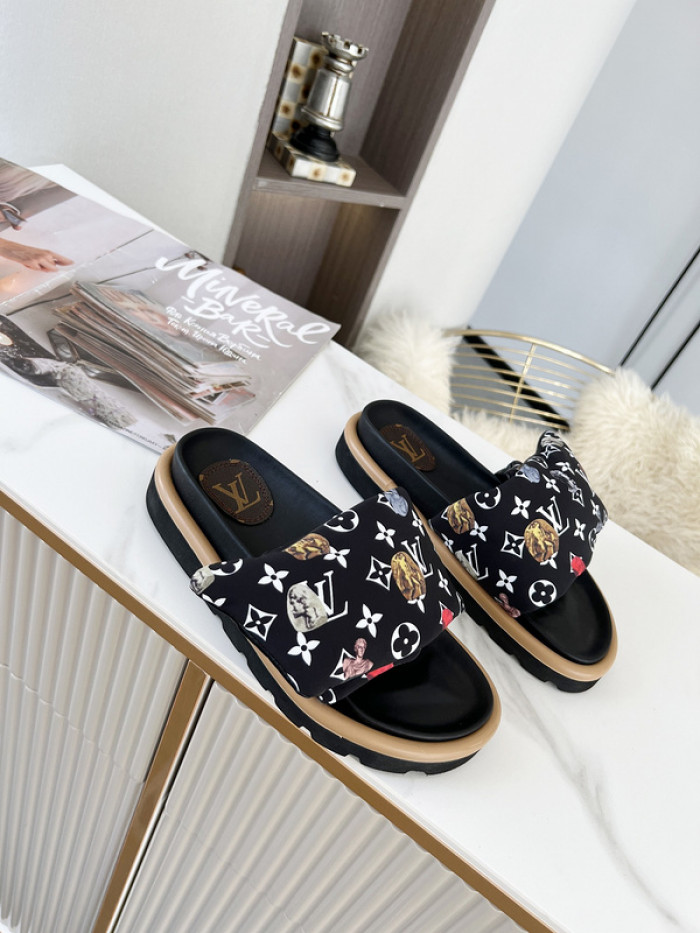 Lou1su1tt slides
