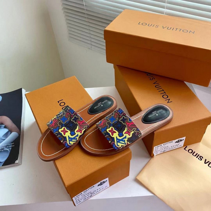 Lou1su1tt slides