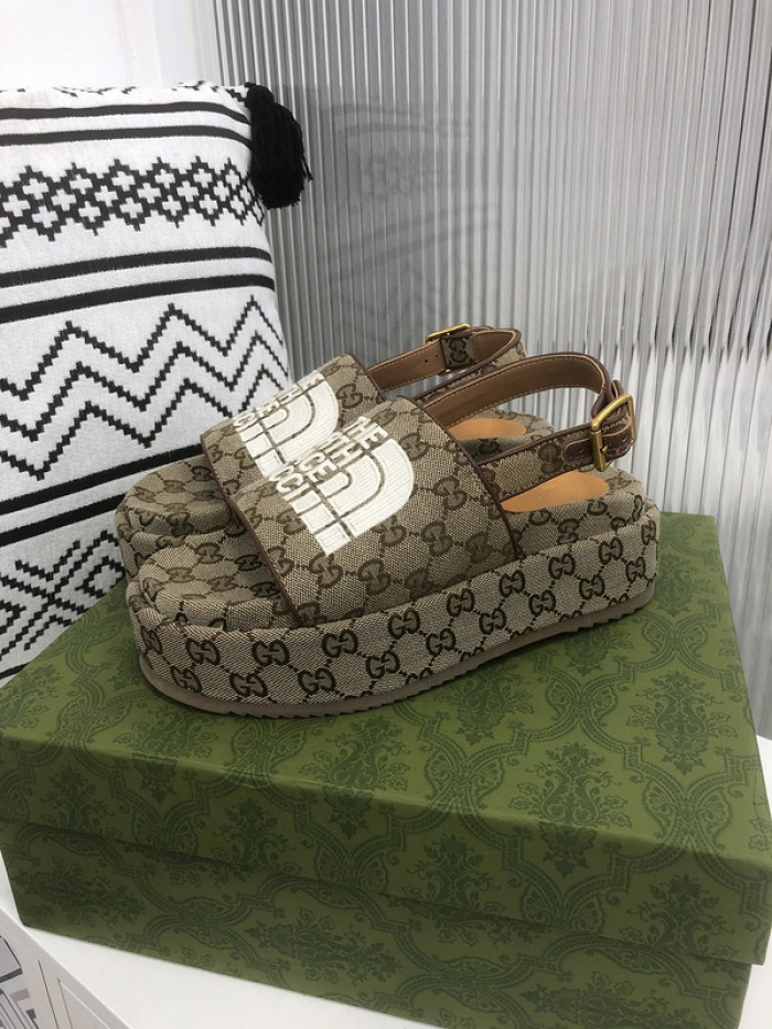 Gu66 SLIPPERS