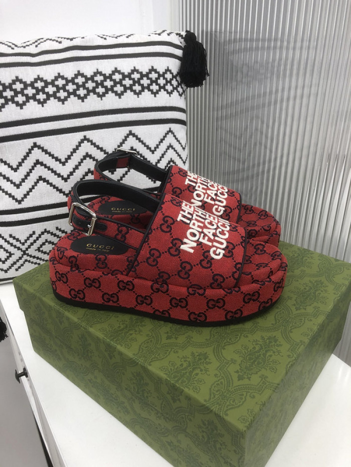 Gu66 SLIPPERS