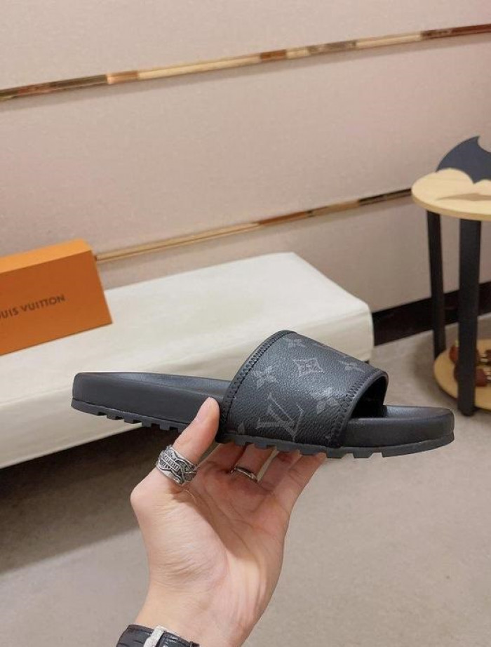 Lou1su1tt slides