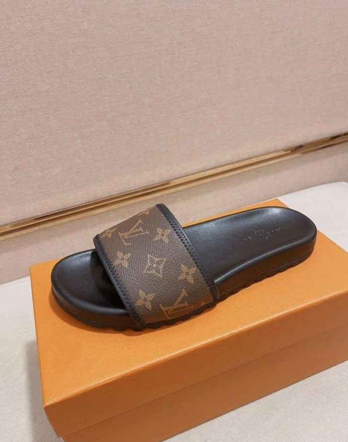 Lou1su1tt slides