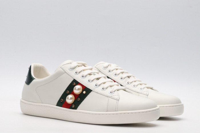 Gu66 Ace Embroidered Low-Top Sneaker
