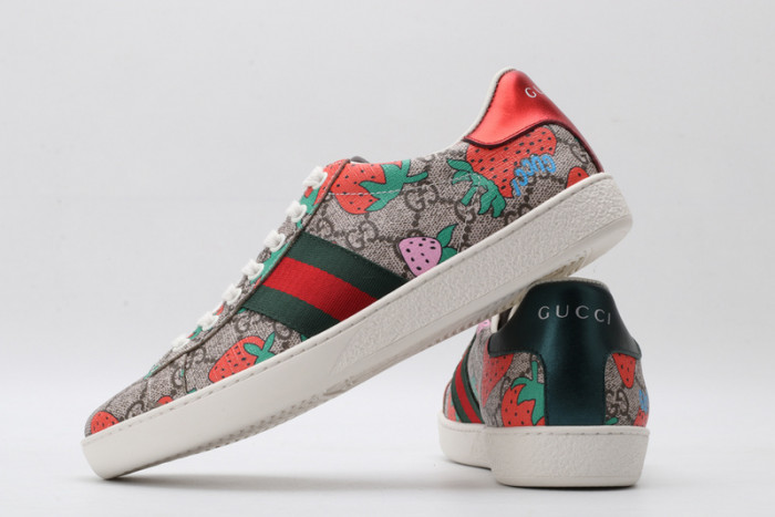 Gu66 Ace Embroidered Low-Top Sneaker