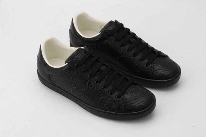 Gu66 Ace Embroidered Low-Top Sneaker