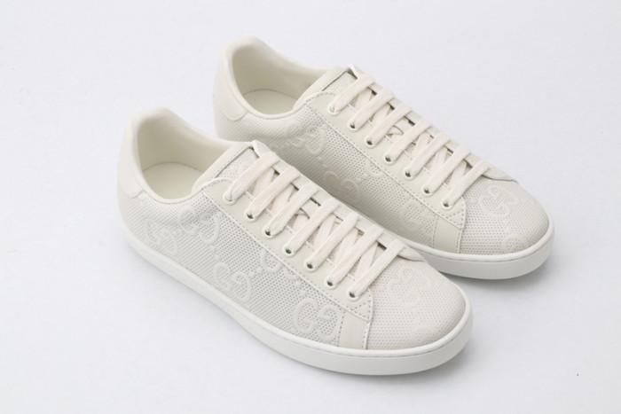 Gu66 Ace Embroidered Low-Top Sneaker