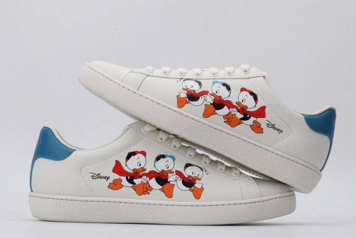 Gu66 Ace Embroidered Low-Top Sneaker