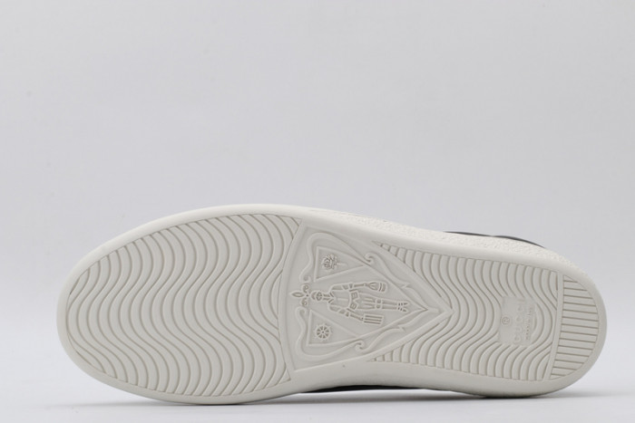 Gu66 Ace Embroidered Low-Top Sneaker