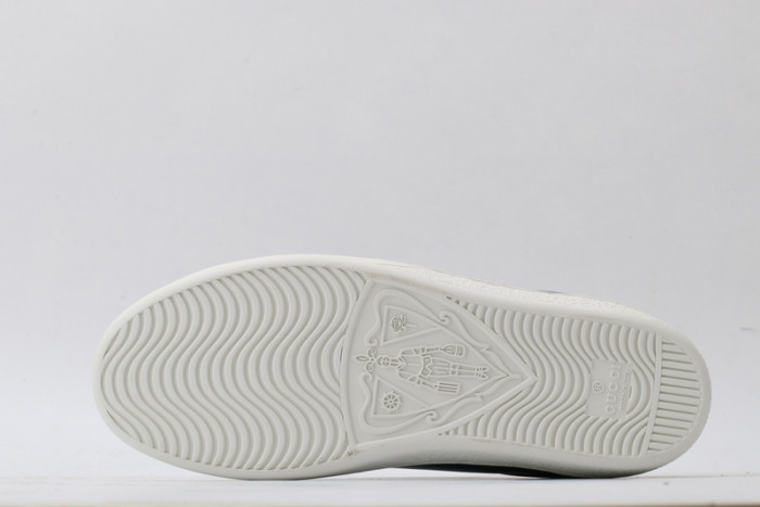 Gu66 Ace Embroidered Low-Top Sneaker