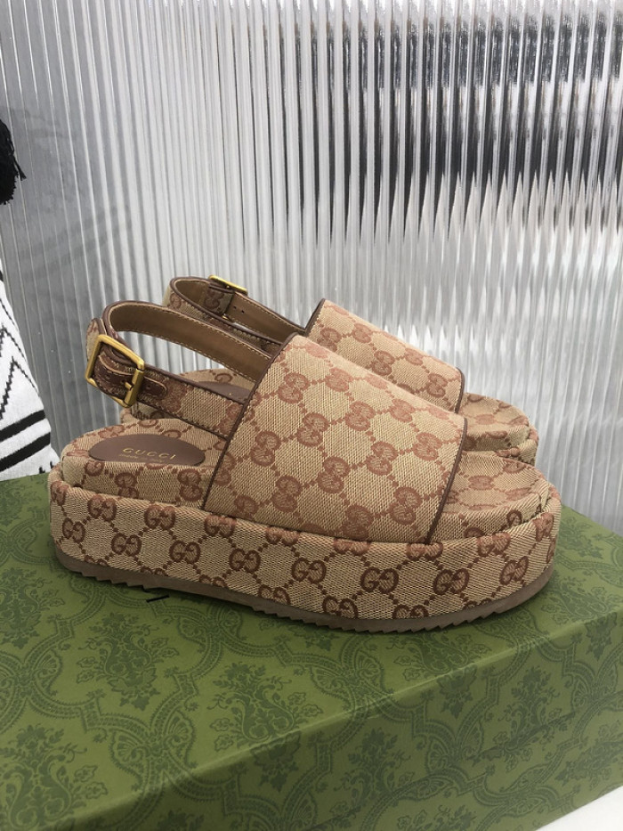 Gu66 SLIPPERS