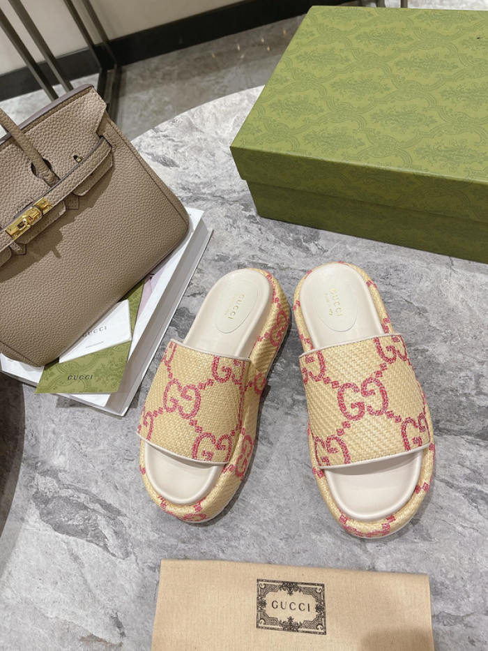 Gu66 SLIPPERS