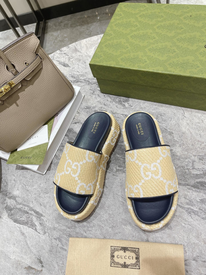 Gu66 SLIPPERS