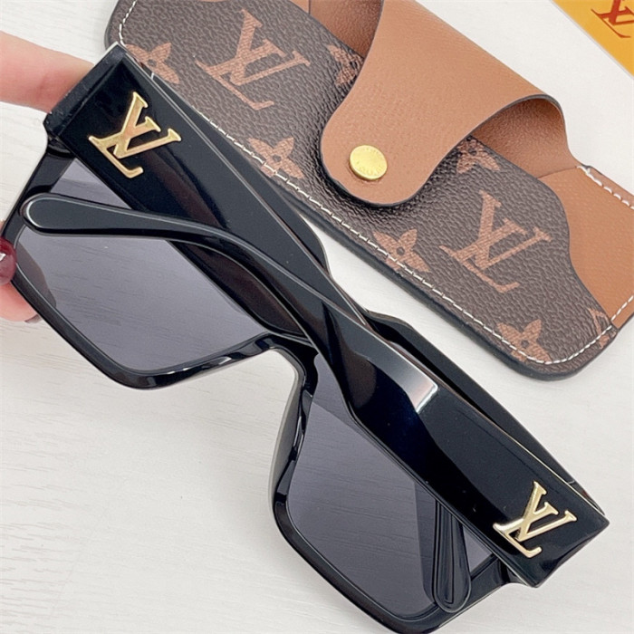 Lou1su1tt Sunglasses