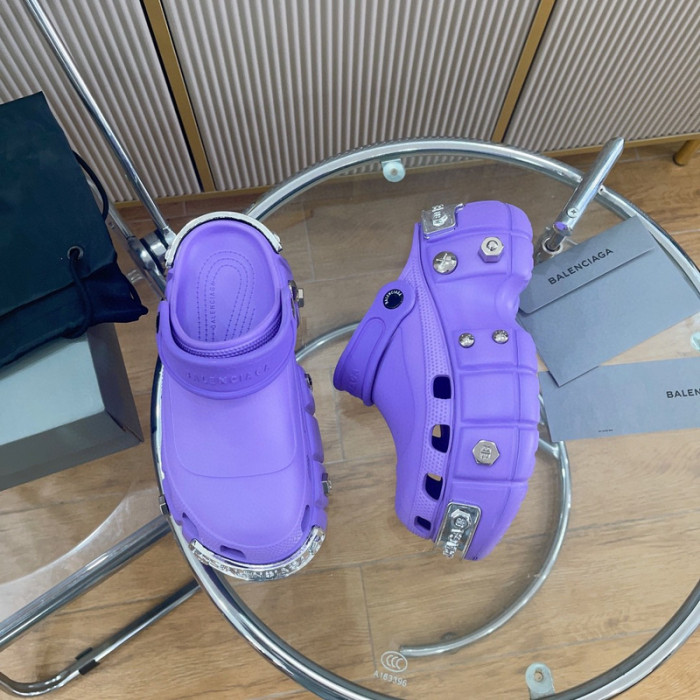 BLCG SLIPPERS