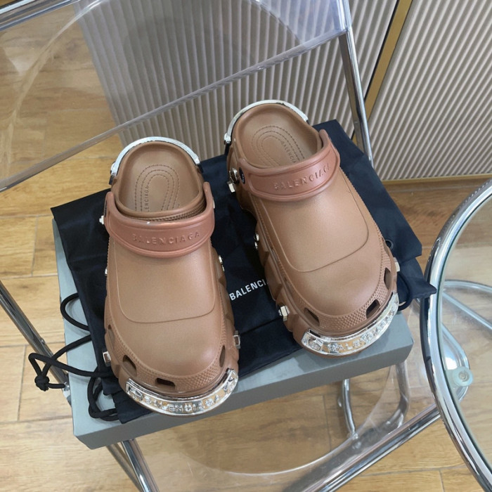 BLCG SLIPPERS