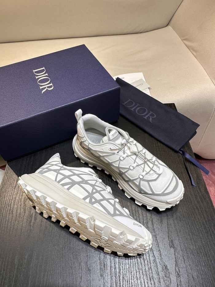 D10R B31 Runner White Grey