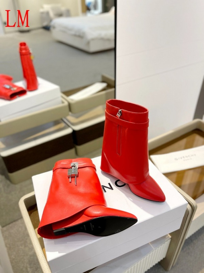 G1VENCHY BOOTS