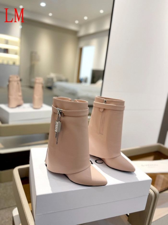 G1VENCHY BOOTS