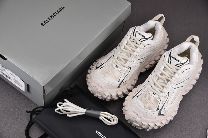 BLCG DEFENDER RUBBER PLATFORM SNEAKERS 685611 W2RA6 9000