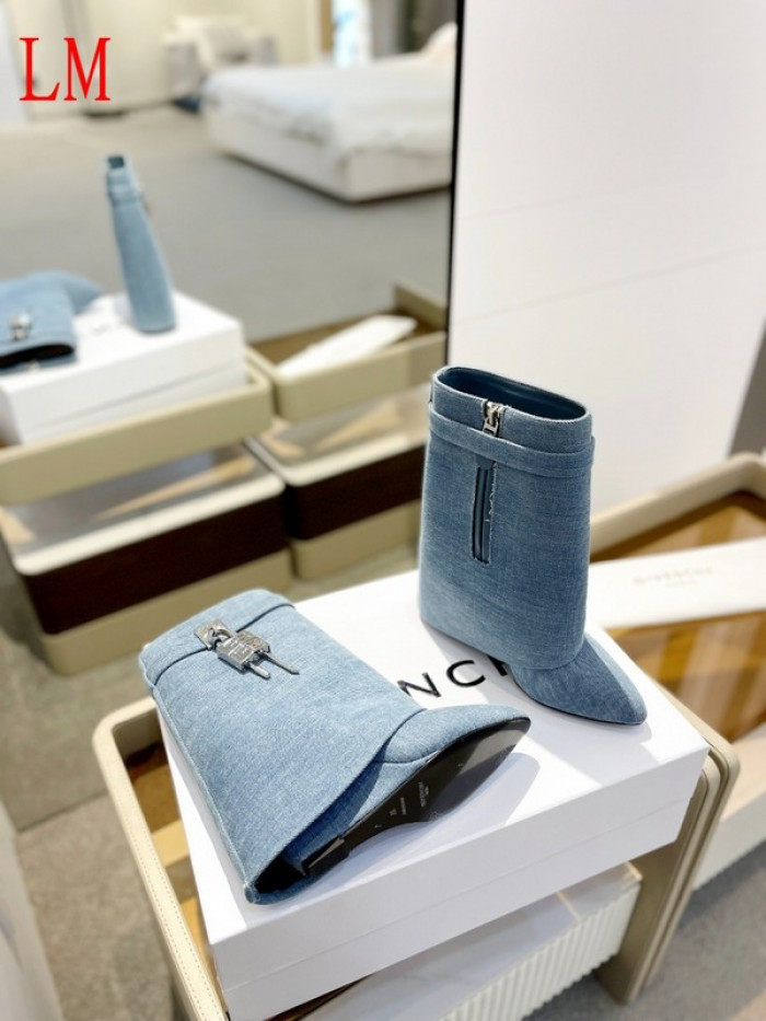 G1VENCHY BOOTS