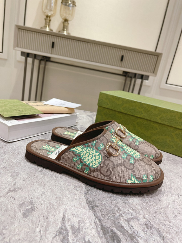 Gu66 SLIPPERS