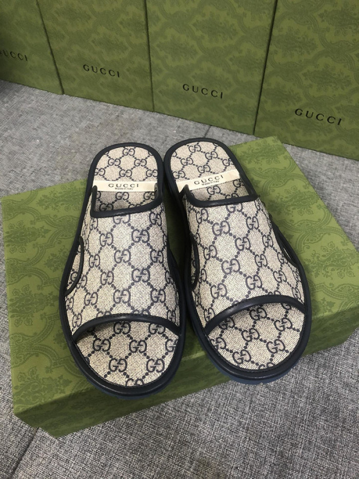 Gu66 SLIPPERS