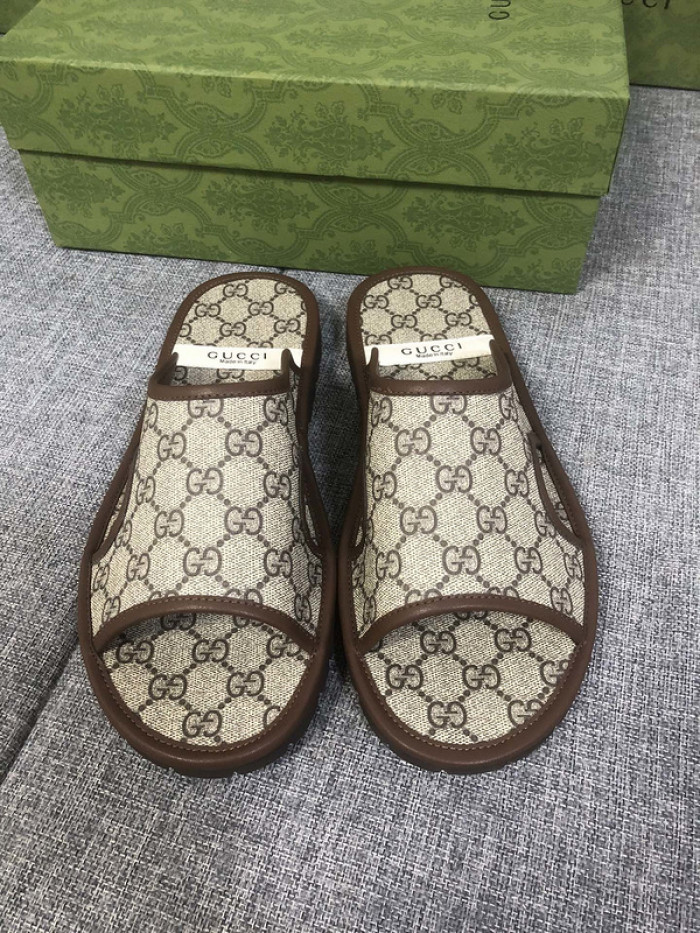 Gu66 SLIPPERS