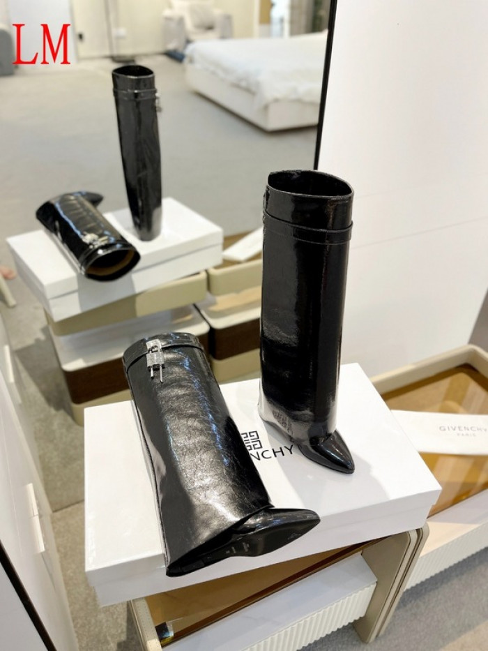 G1VENCHY BOOTS