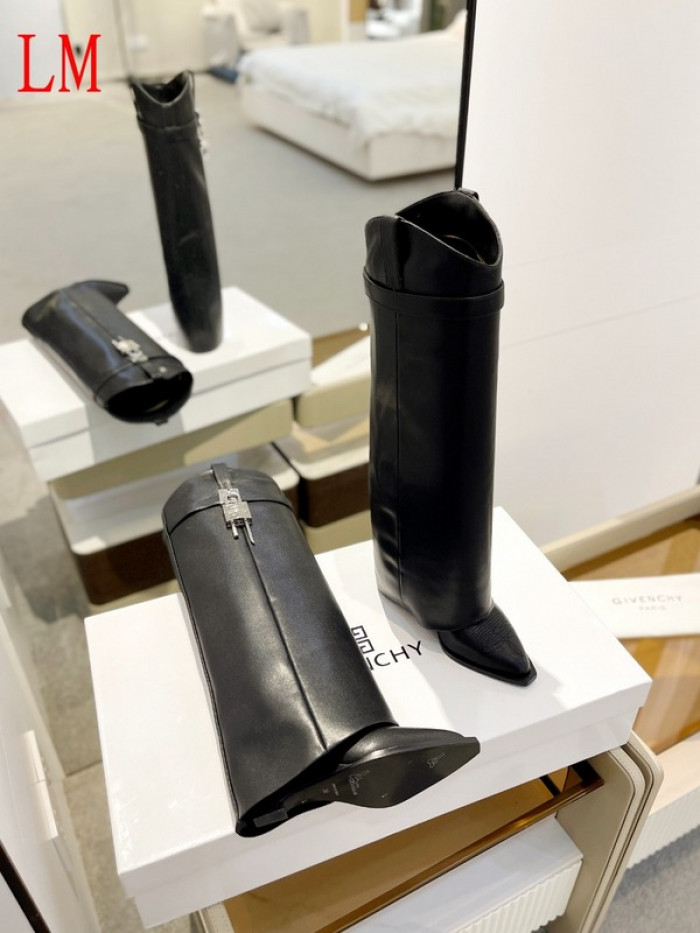 G1VENCHY BOOTS