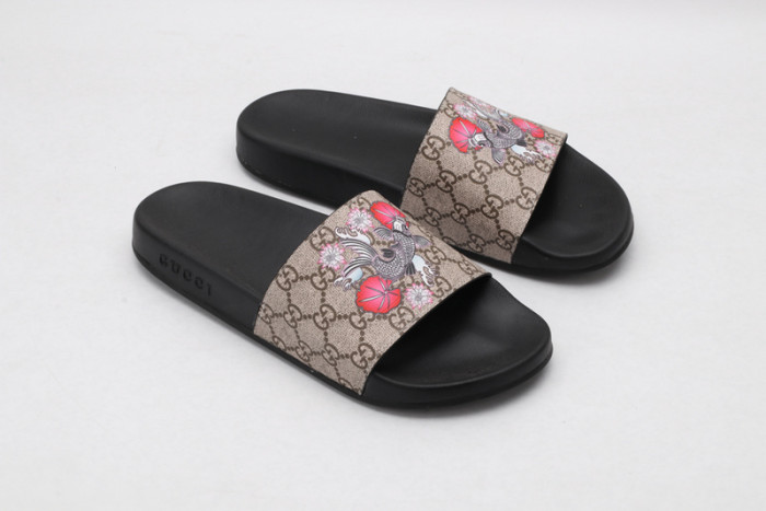 Gu66 SLIPPERS