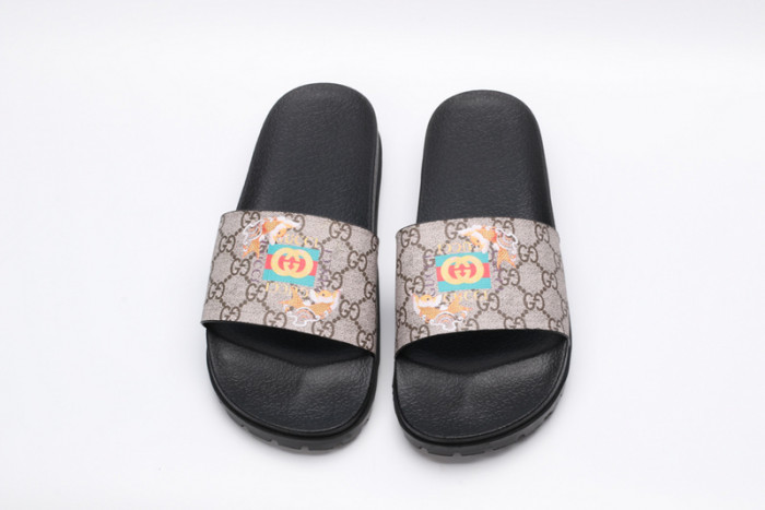 Gu66 SLIPPERS