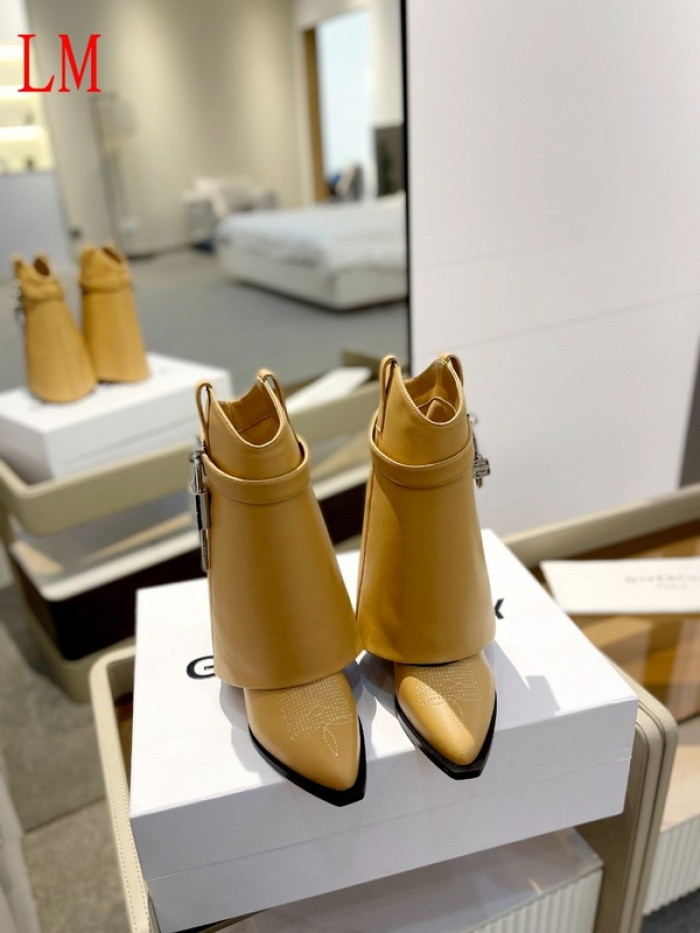 G1VENCHY BOOTS
