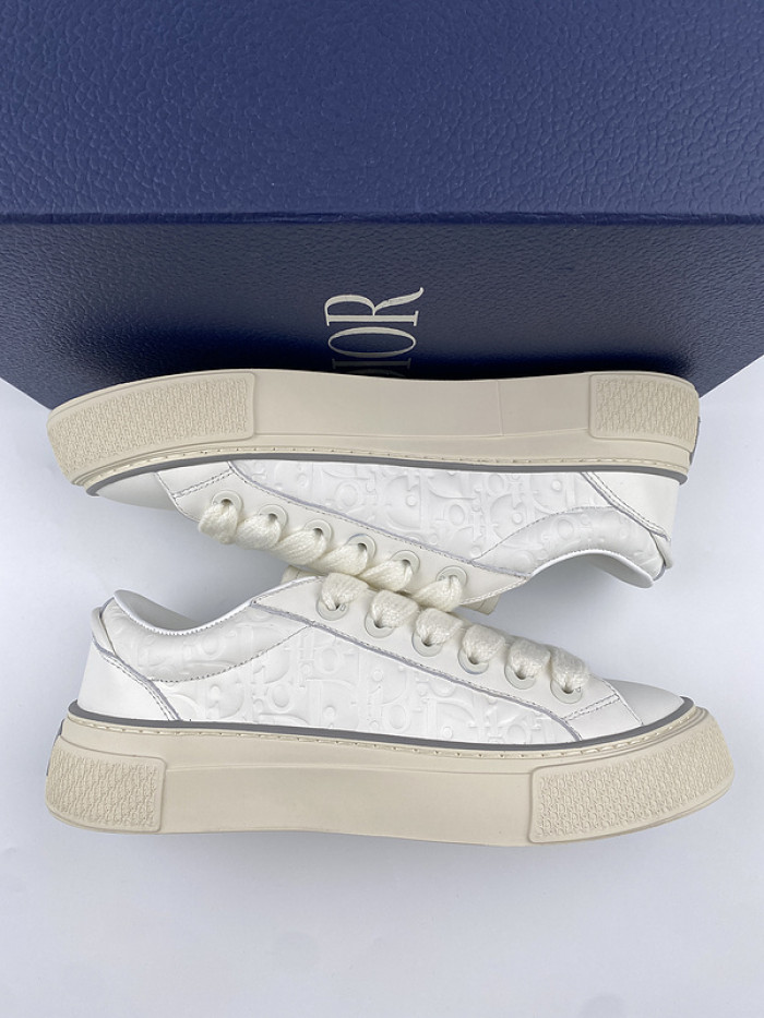 D10R B33 Sneaker