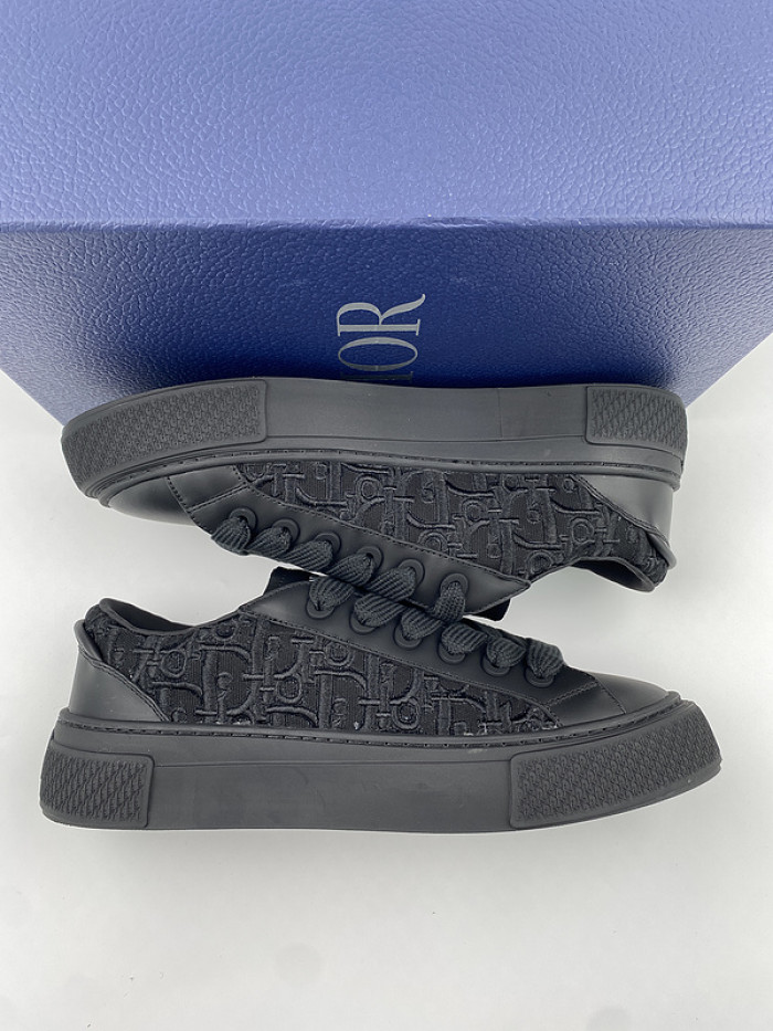 D10R B33 Sneaker