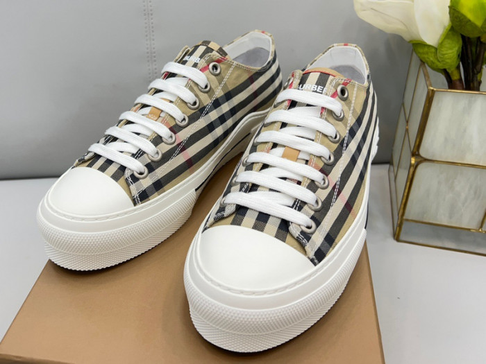 BUR SNEAKER