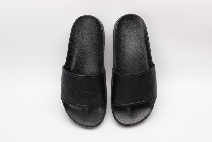 Gu66 SLIPPERS