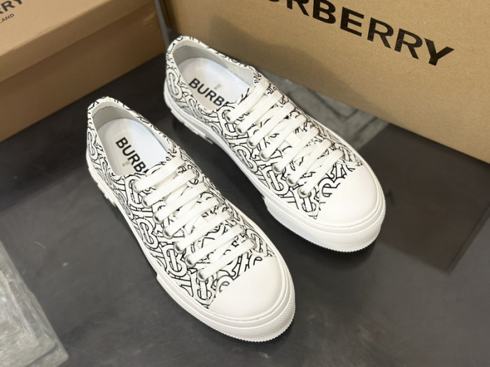 BUR SNEAKER