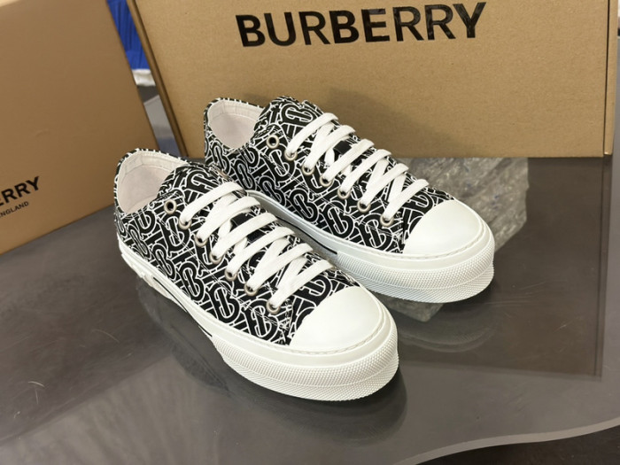 BUR SNEAKER