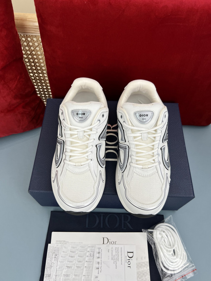 D10R B30 SNEAKER