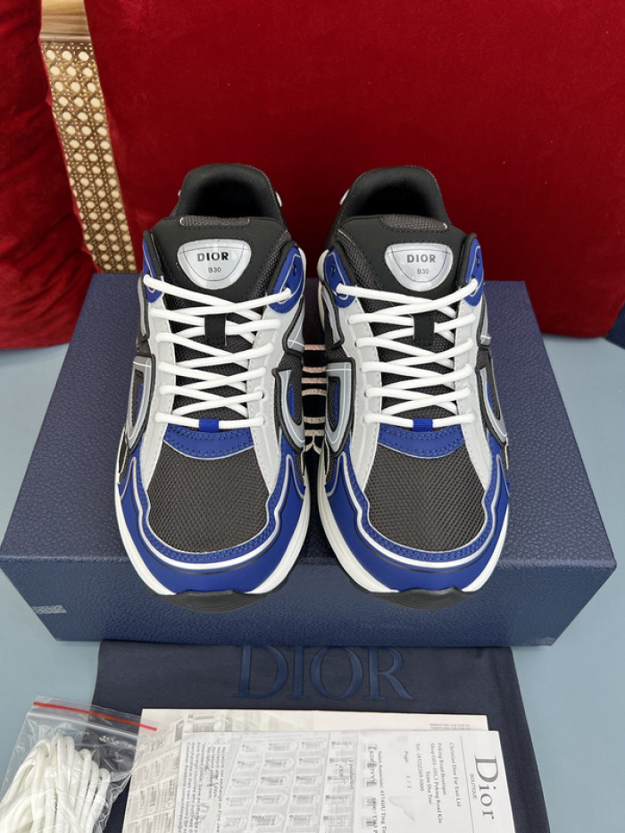 D10R B30 SNEAKER