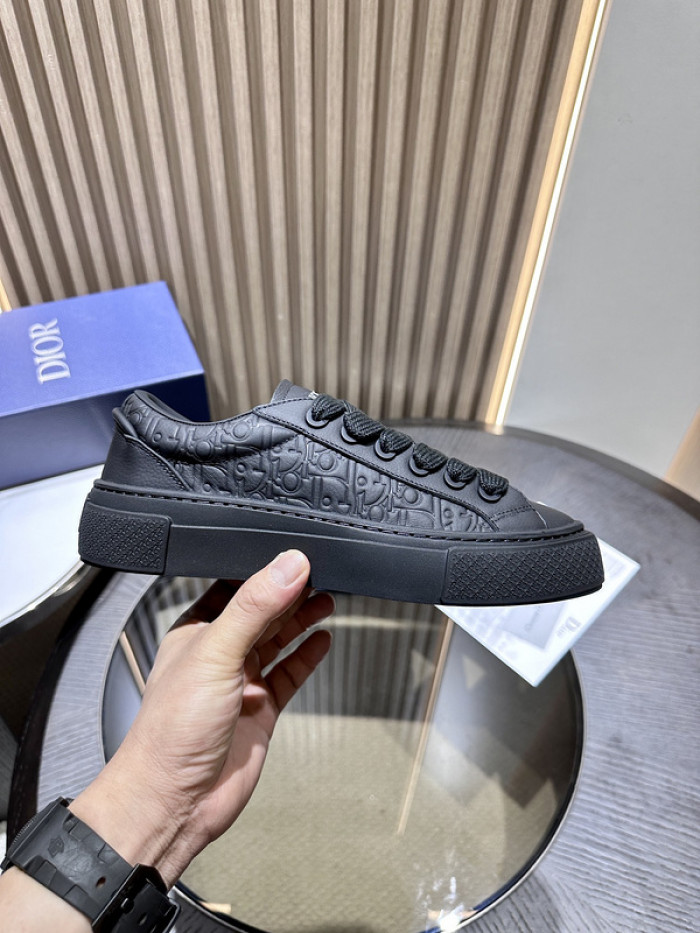 D10R B33 Sneaker