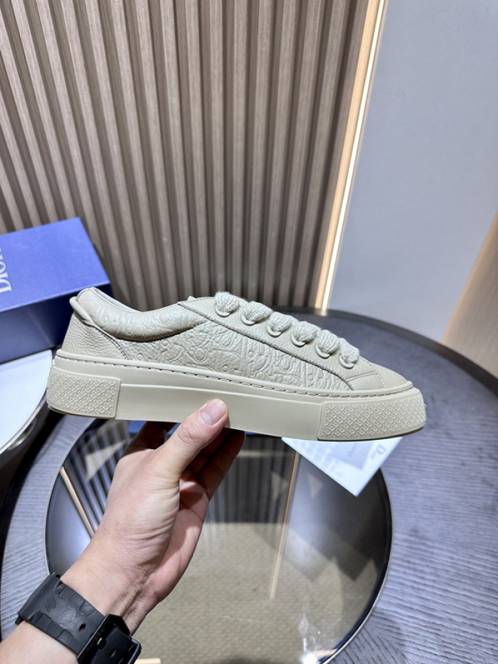 D10R B33 Sneaker