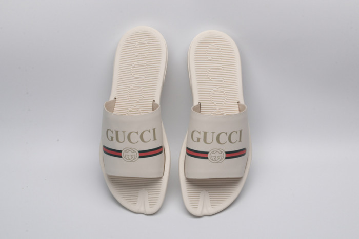 Gu66 SLIPPERS