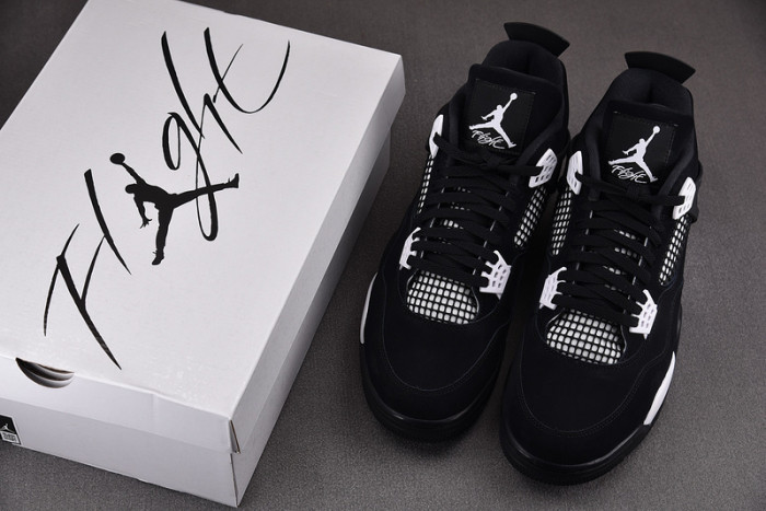 Air Jordan 4 "White Thunder" FQ8138-001
