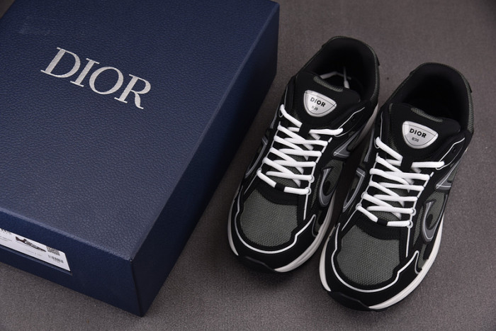 D10R B30 SNEAKER