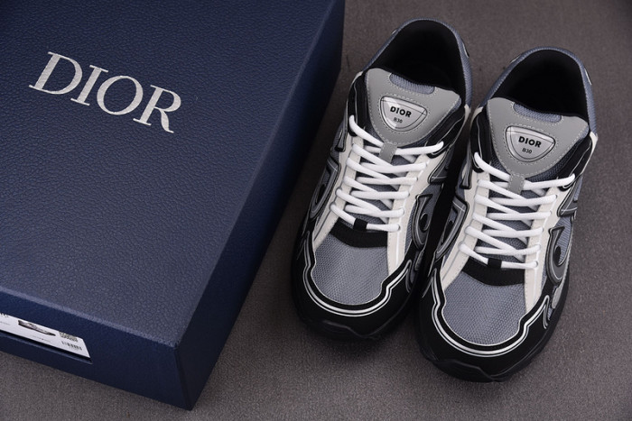 D10R B30 SNEAKER