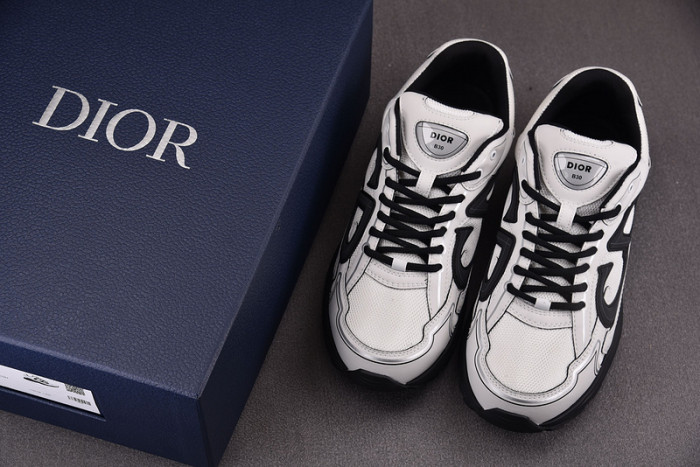 D10R B30 SNEAKER